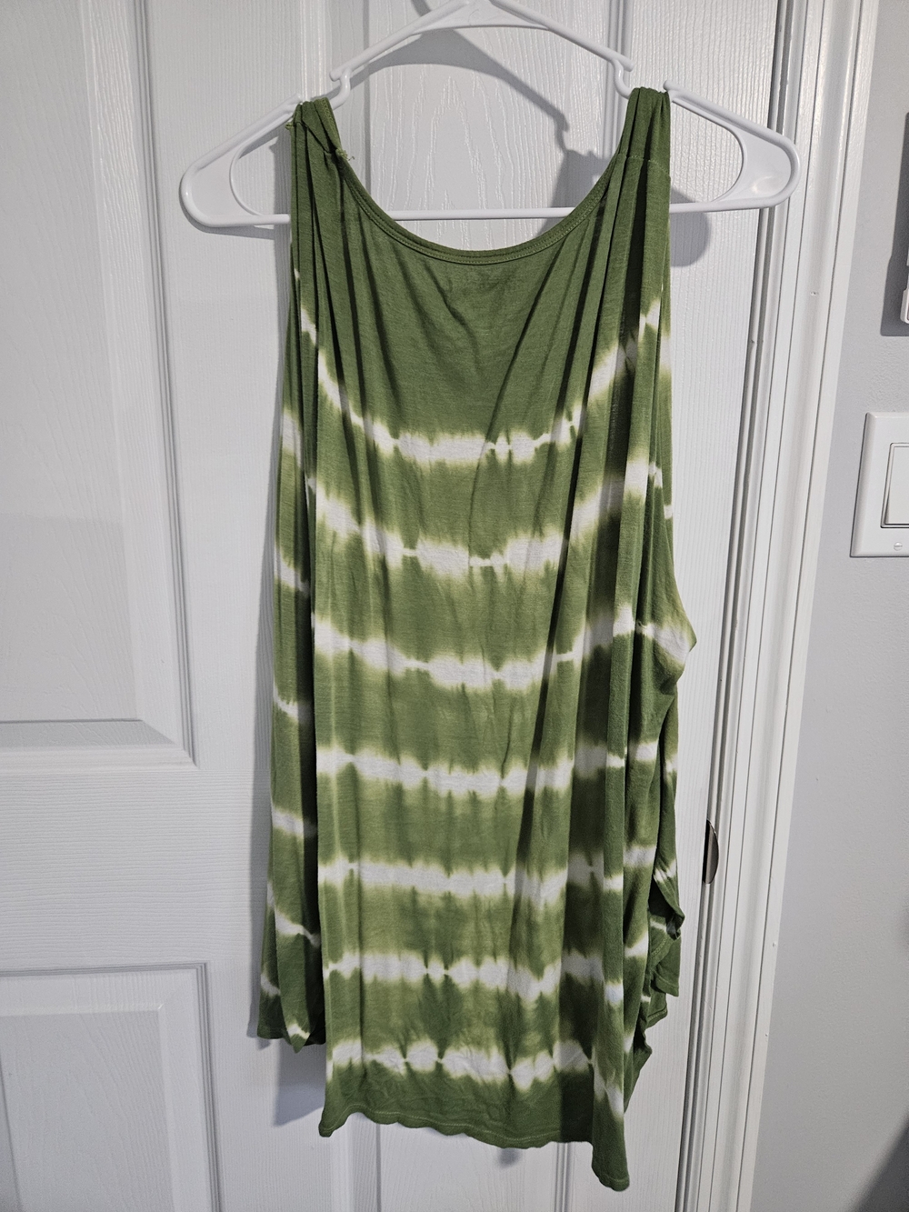 Sweet Romeo Olive Green and White Tie-Dye Tank Top